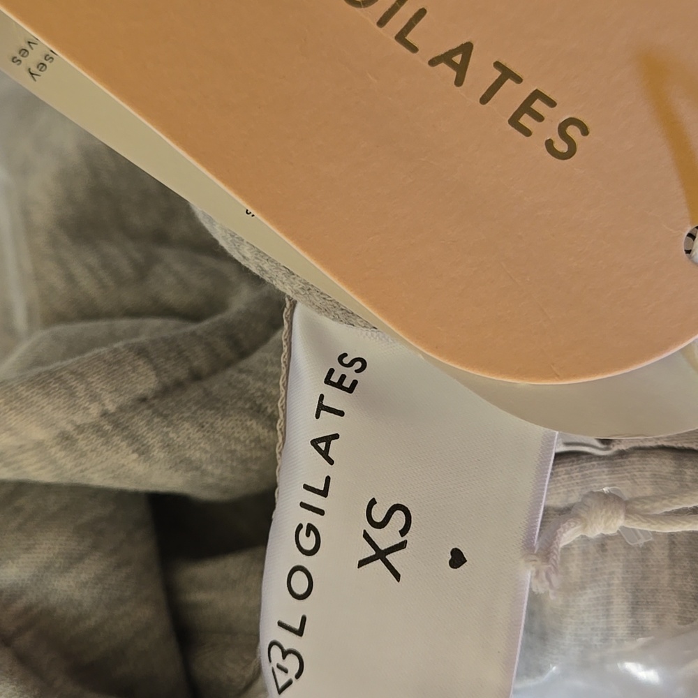 NWT Blogilates Marshmallow Full Zip Hoodie Sweatshirt Heathered Gray - Picture 6 of 13